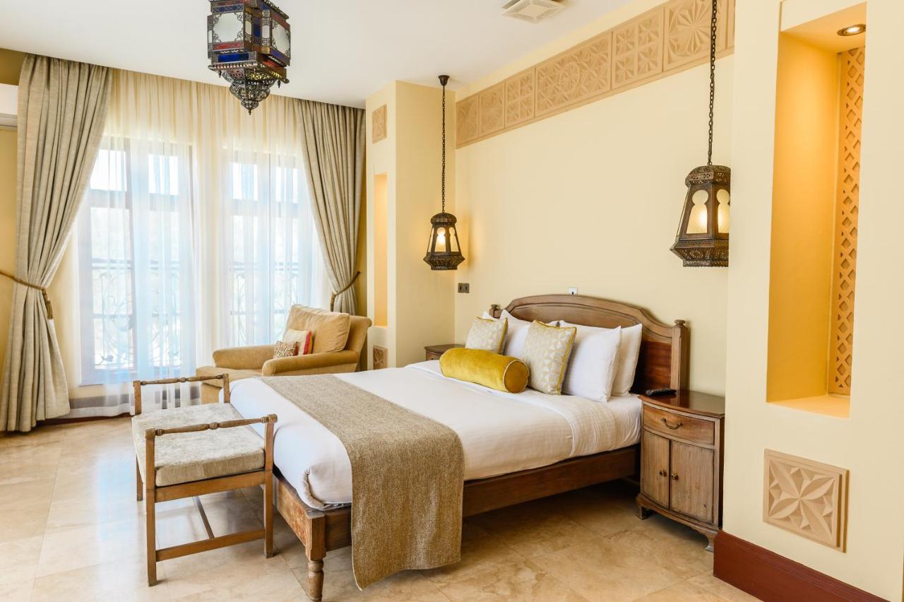 Cocoa Boutique Hotel - Your Kenyan Beachfront Bliss Момбаса Екстер'єр фото