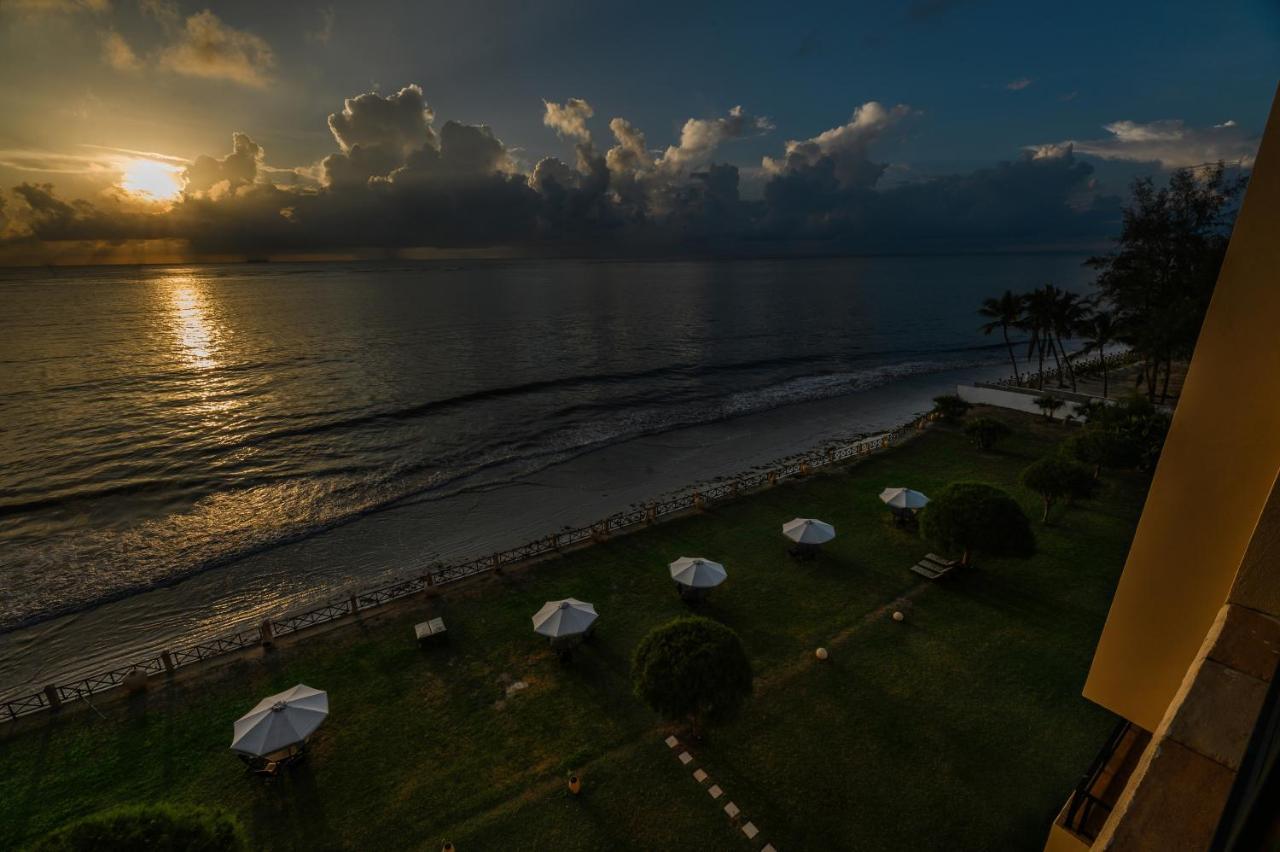 Cocoa Boutique Hotel - Your Kenyan Beachfront Bliss Момбаса Екстер'єр фото