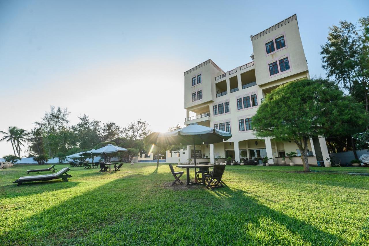 Cocoa Boutique Hotel - Your Kenyan Beachfront Bliss Момбаса Екстер'єр фото