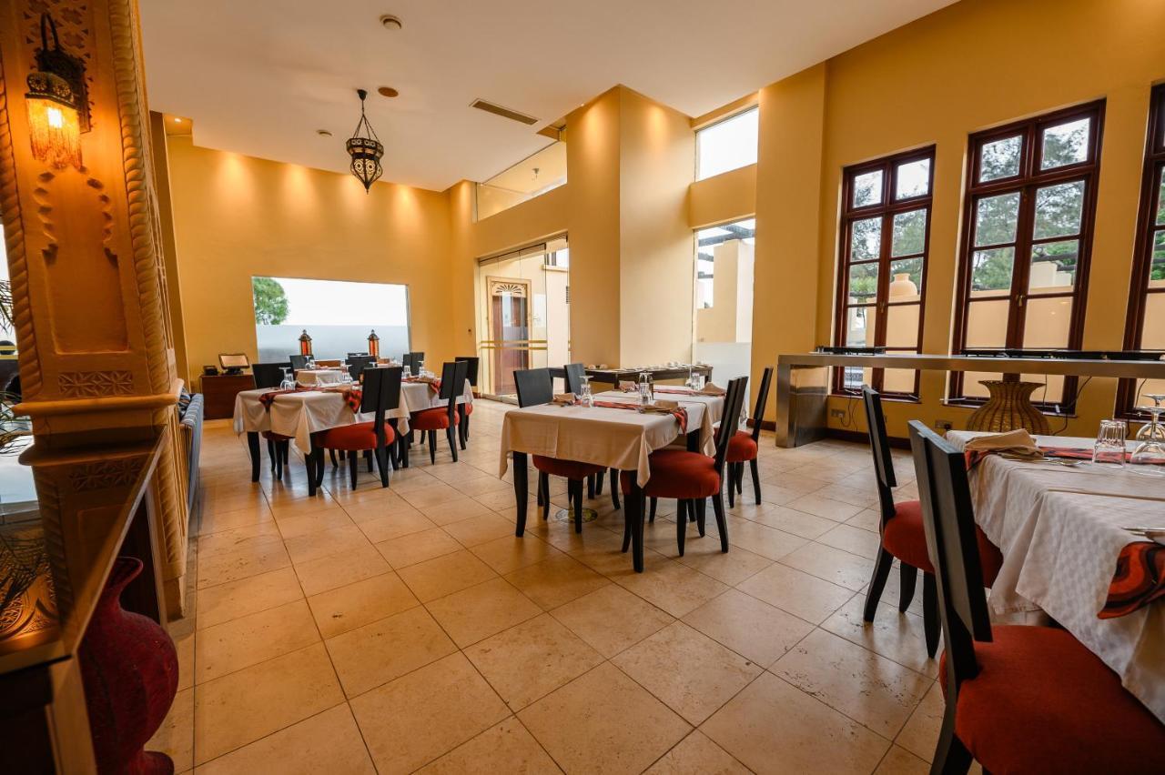 Cocoa Boutique Hotel - Your Kenyan Beachfront Bliss Момбаса Екстер'єр фото